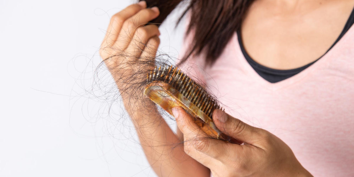 La polución está provocando la caída de tu cabello y tienes que detenerla.