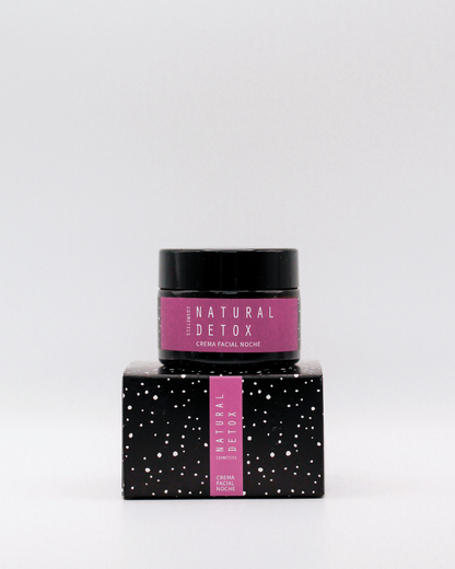 Crema de noche antiarrugas con retinol para regenerar y reafirmar