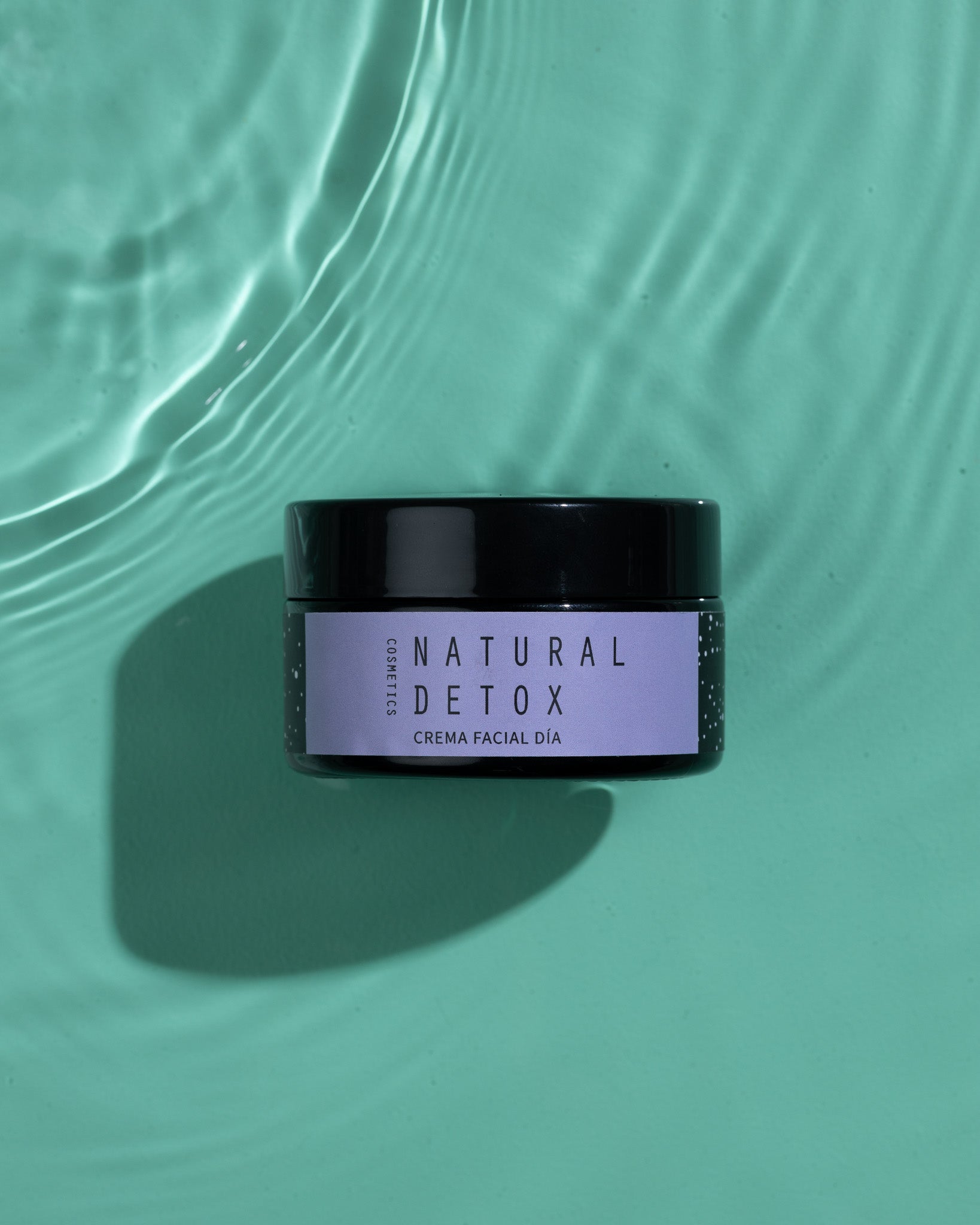 Crema de día rejuvenecedora con efecto glowy y antiarrugas